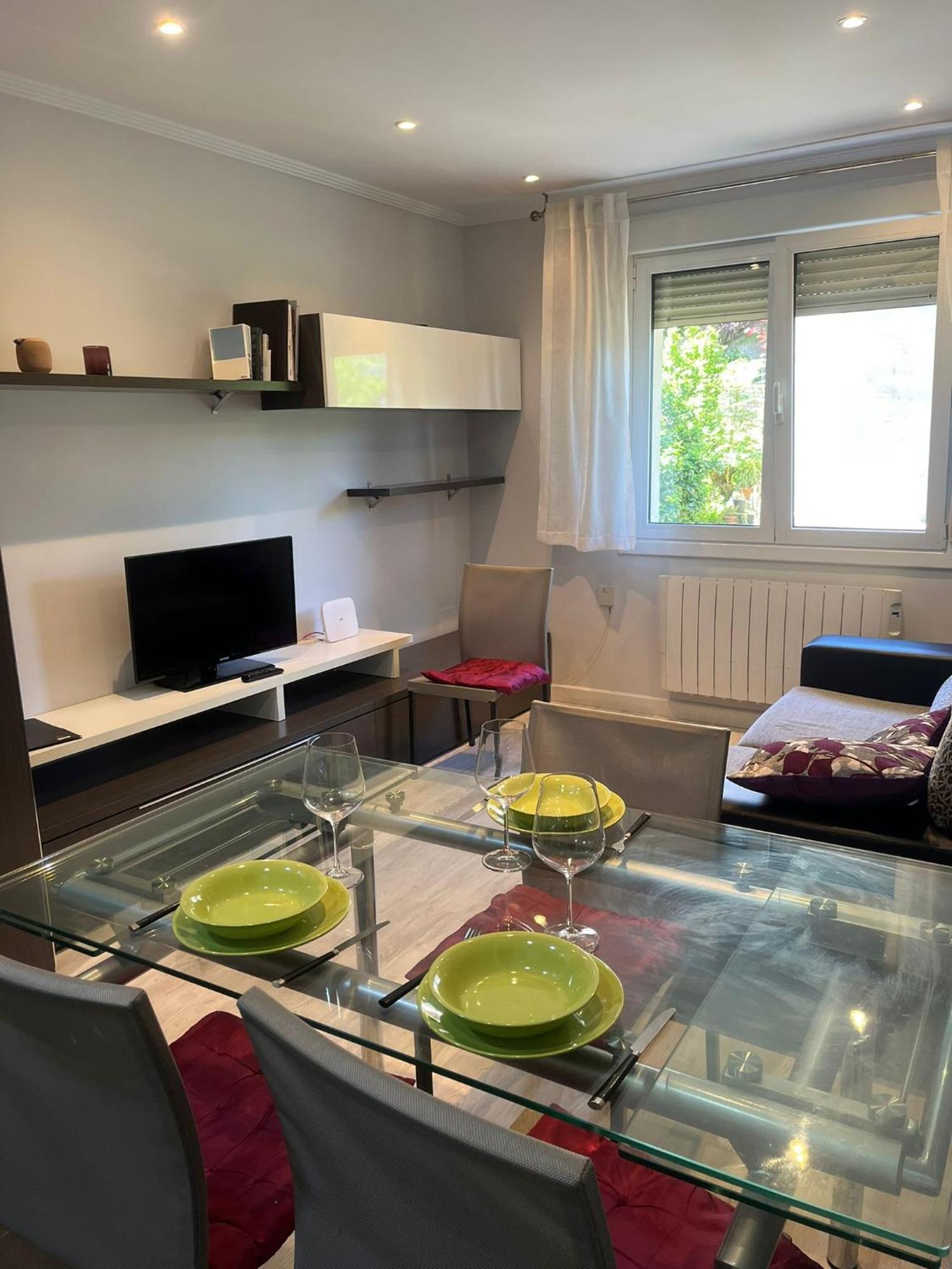 Apartament Easo Amplio Y Funcional Cerca De La Playa. *